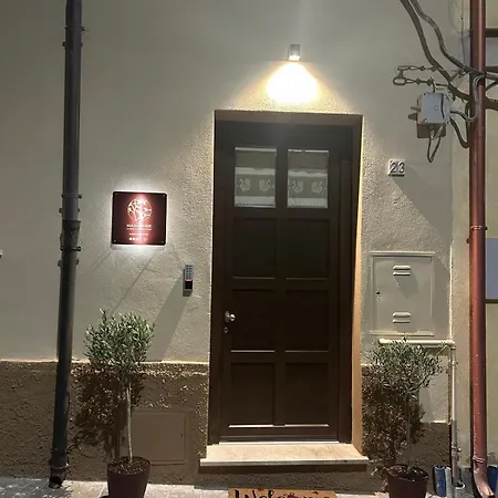 Oda ve Kahvaltı Mandrire 4*